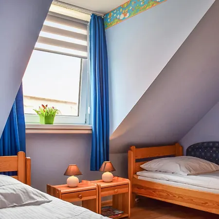 4 Bedroom Gorgeous In 度假居 新瓦尔普诺