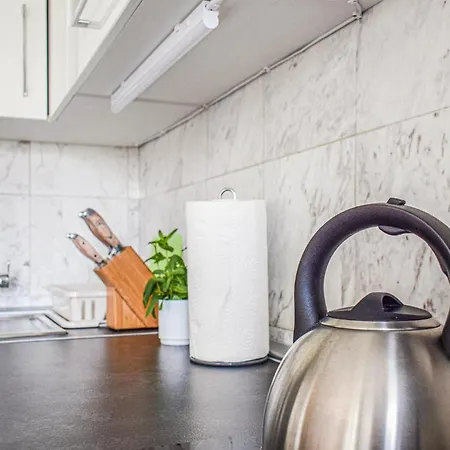 4 Bedroom Gorgeous In 新瓦尔普诺