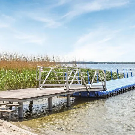 Dom wakacyjny 4 Bedroom Gorgeous In Nowe Warpno