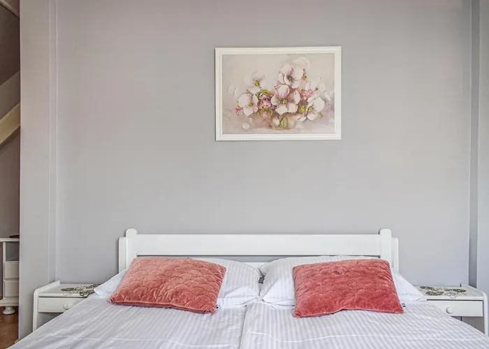 Holiday home 4 Bedroom Gorgeous In