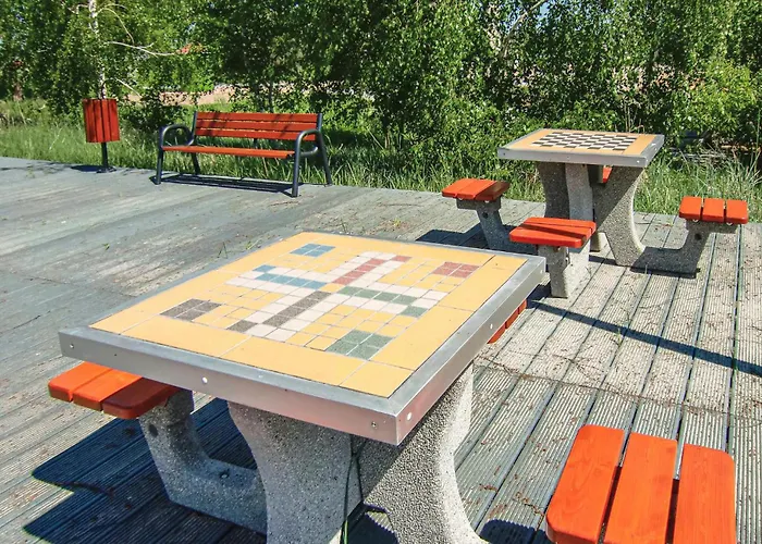 4 Bedroom Gorgeous In Nowe Warpno