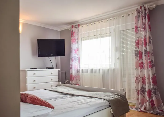 Holiday home 4 Bedroom Gorgeous In *