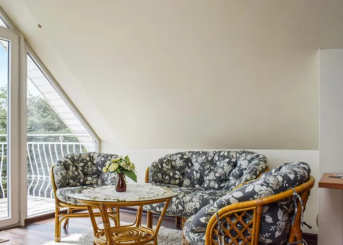 4 Bedroom Gorgeous In Holiday home