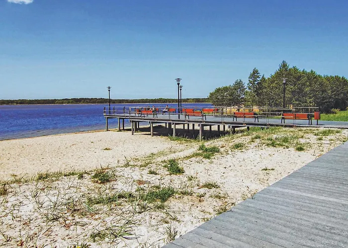 4 Bedroom Gorgeous In Holiday home *